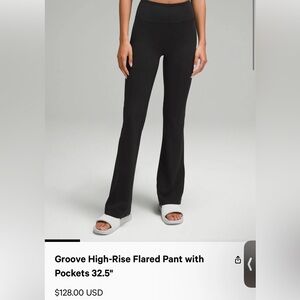 Like New Lululemon Groove High rise Flared pant with pockets 32.5”